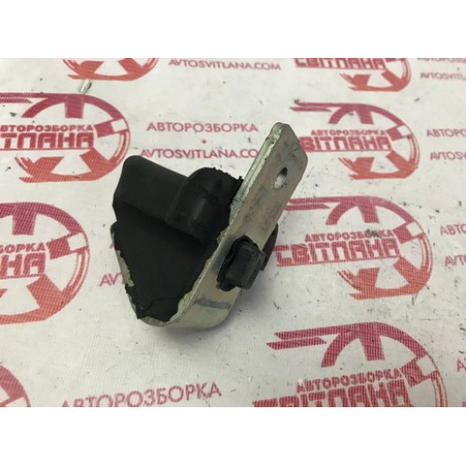  Отбойник боковой раздвижной двери правый Renault Trafic III 2014-2021 573423